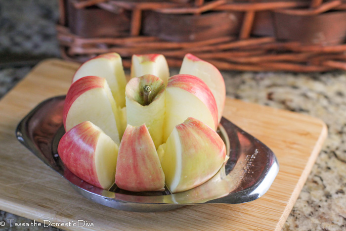 What to Do with Very Small Apples - Make Easy no-peel Applesauce! 